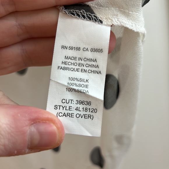 Karen Kane silk blouse - Picture 6 of 7